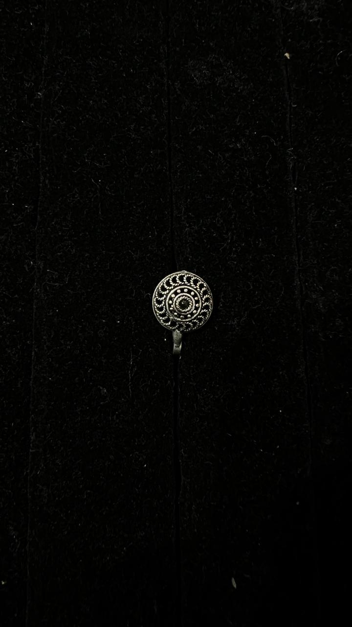 Oxidised Nose Pin