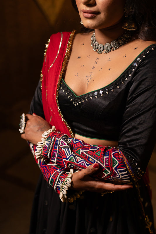 Black Patch Blouse - Anjanase