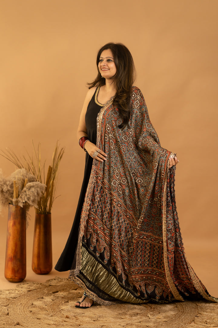 Black Anarkali Set - Anjanase