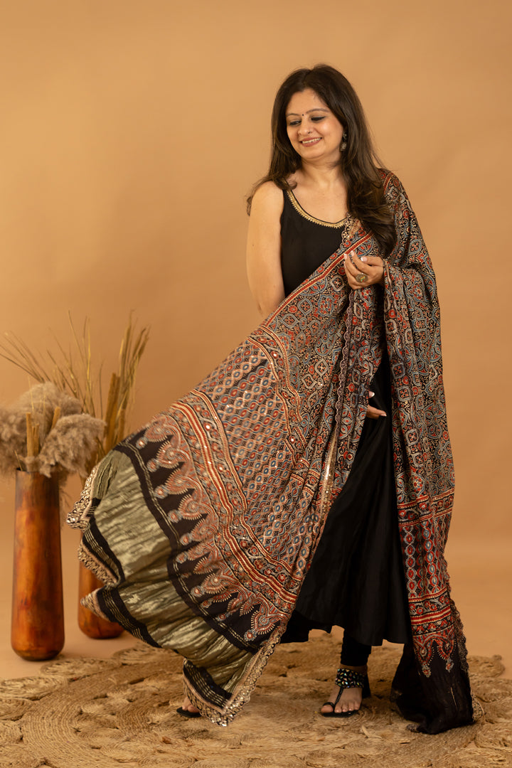 Black Anarkali Set - Anjanase