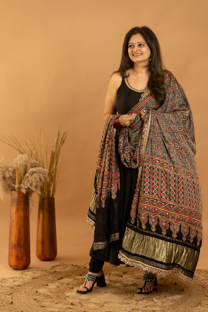 Black Anarkali Set - Anjanase