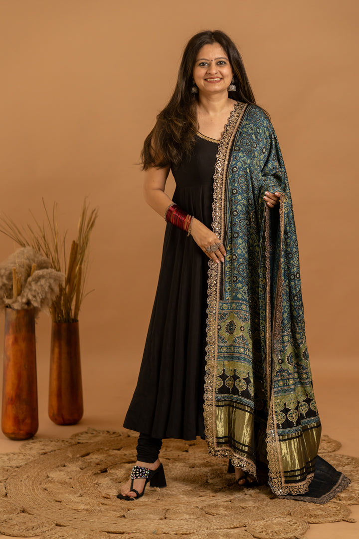 Black Anarkali Set - Anjanase