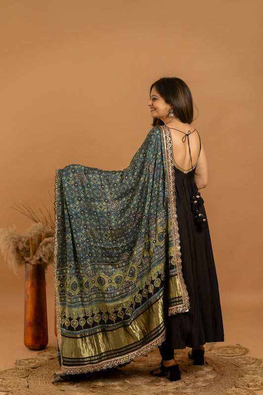 Black Anarkali Set - Anjanase