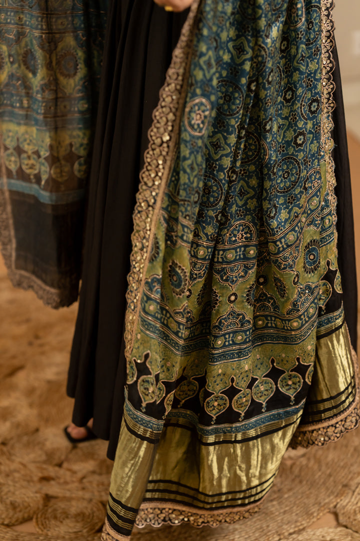 Black Anarkali Set - Anjanase