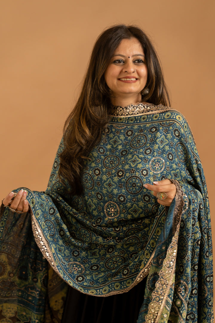 Black Anarkali Set - Anjanase
