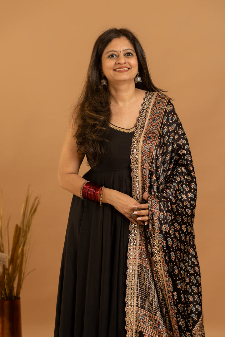 Black Anarkali Set - Anjanase