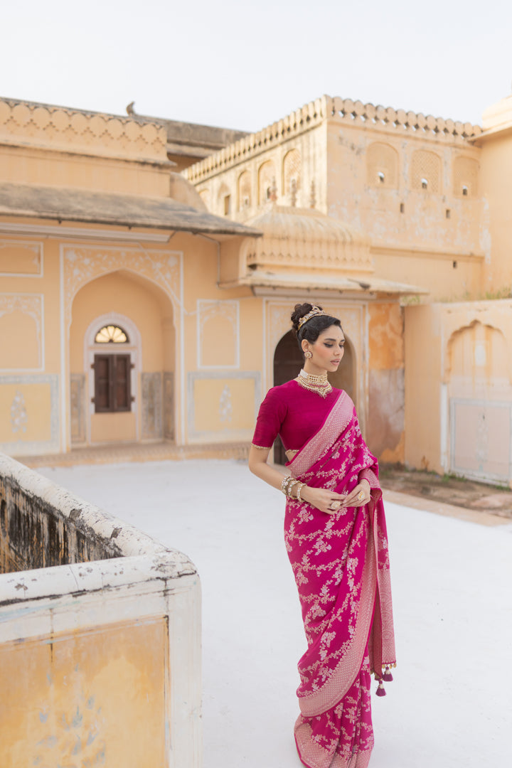 Gulabi Saree