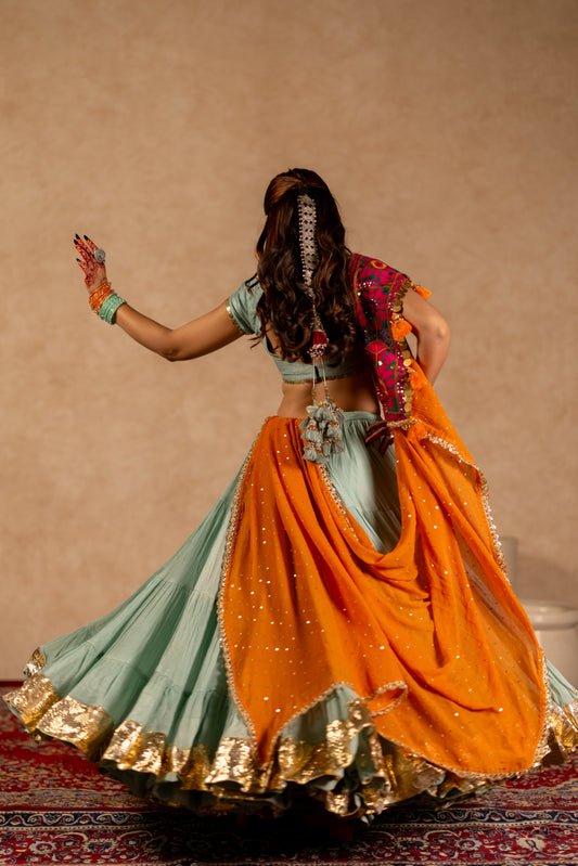 Jhamku Lehenga Set