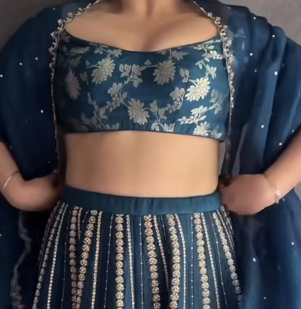 Gurleen Gambhir - Vaibhavi Lehenga Set - Anjanase