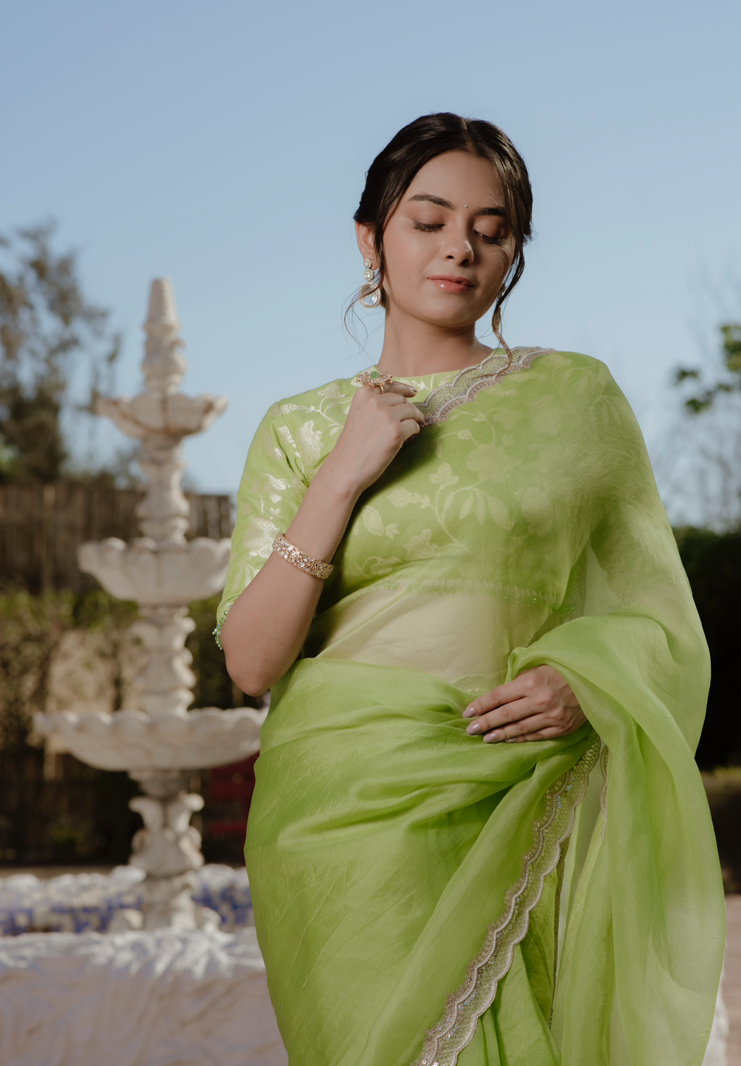 Zoe Saree