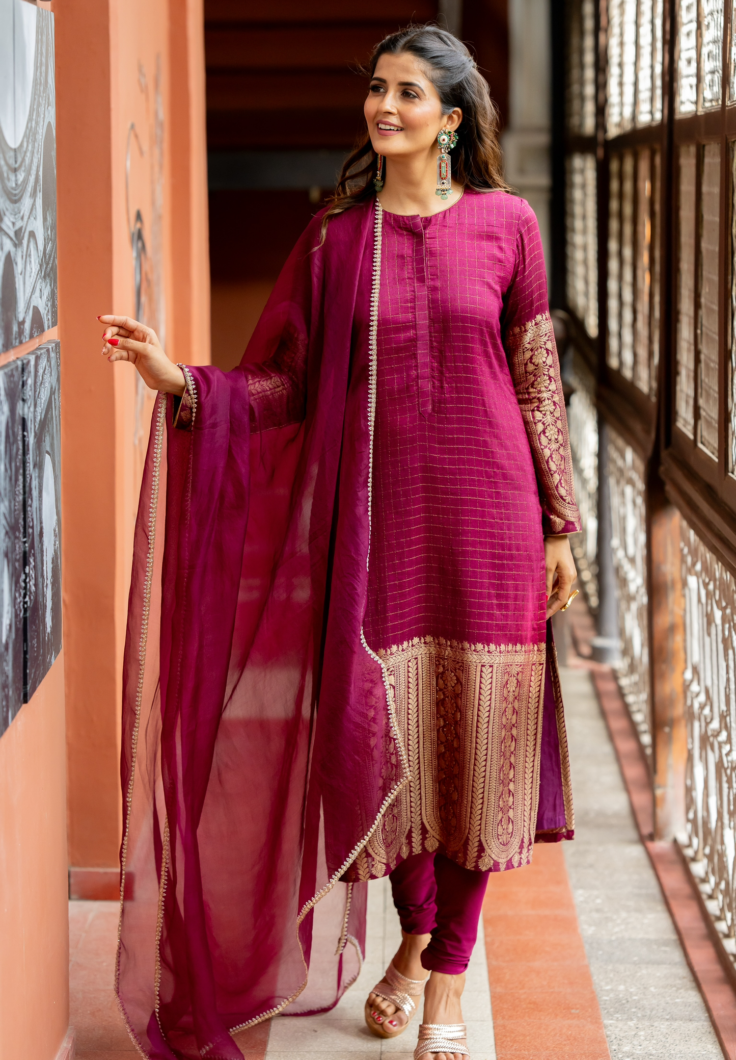 Wine Dupatta