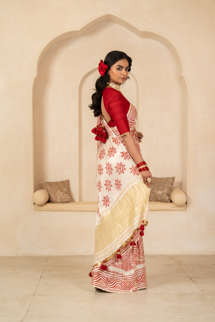 Nia Saree