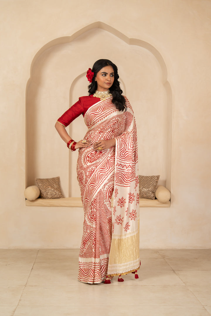 Nia Saree