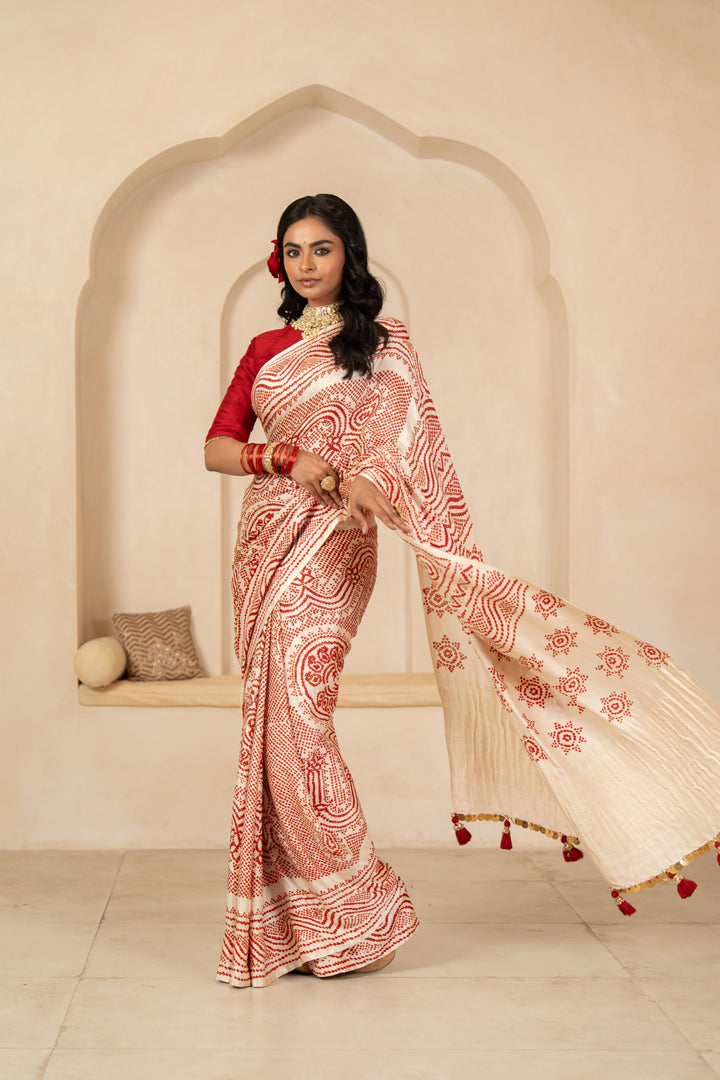 Nia Saree
