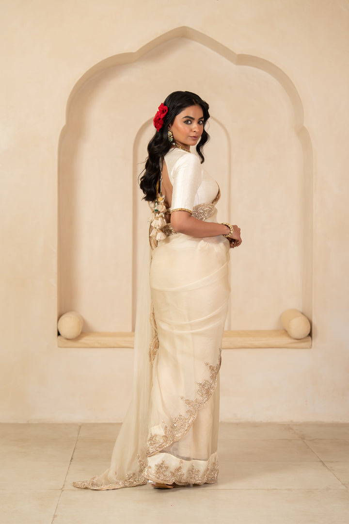 Elvisha Saree