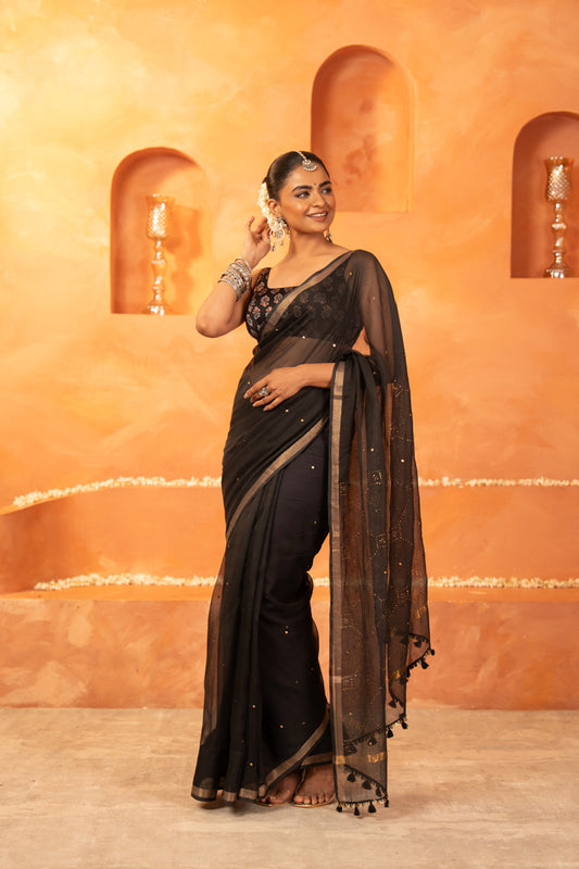 Urvi Saree