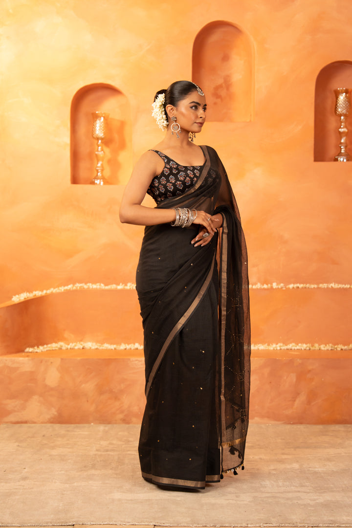 Urvi Saree