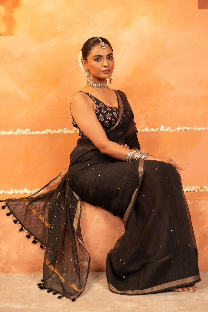 Urvi Saree