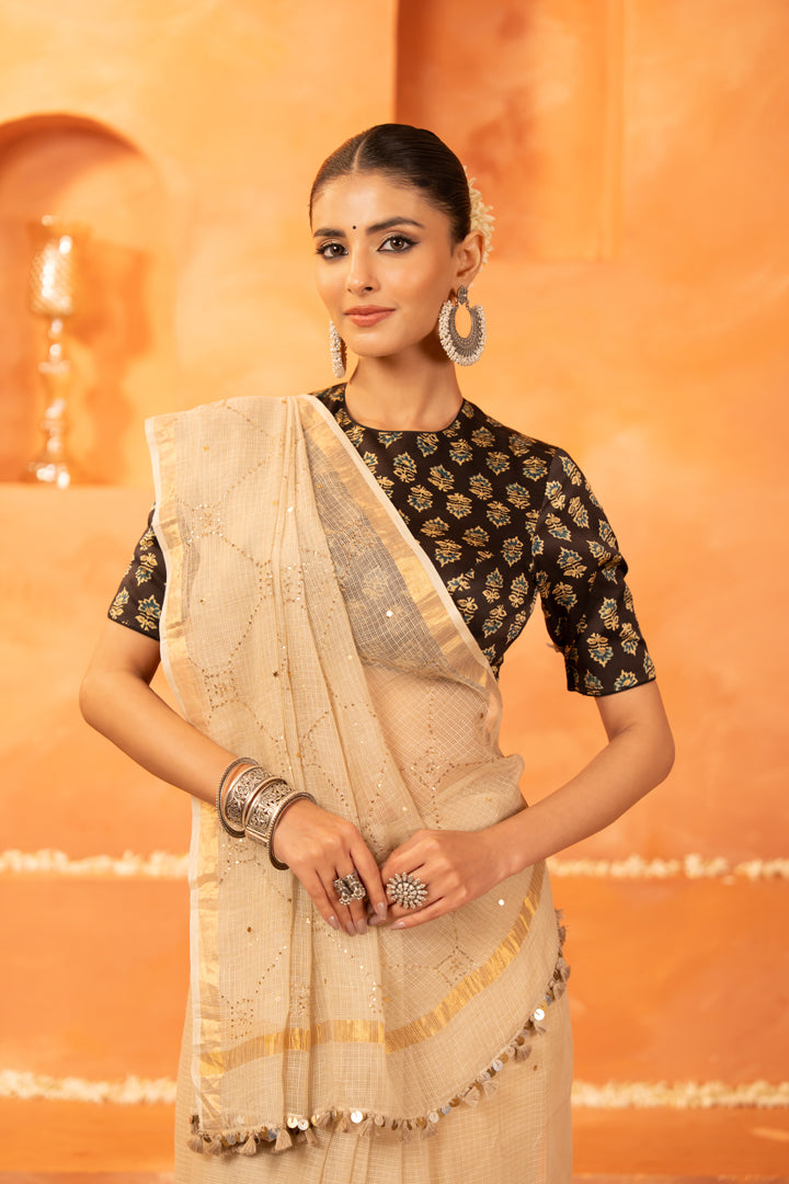 Sumukhi Saree
