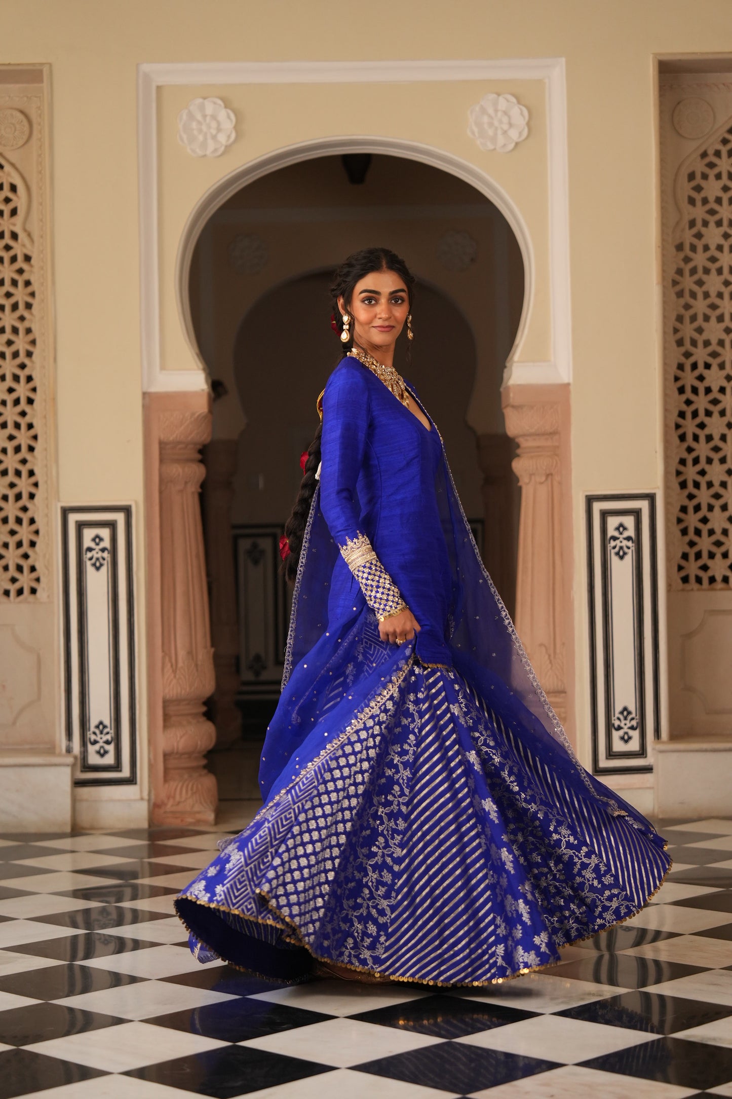 Maanvi Sharara Set