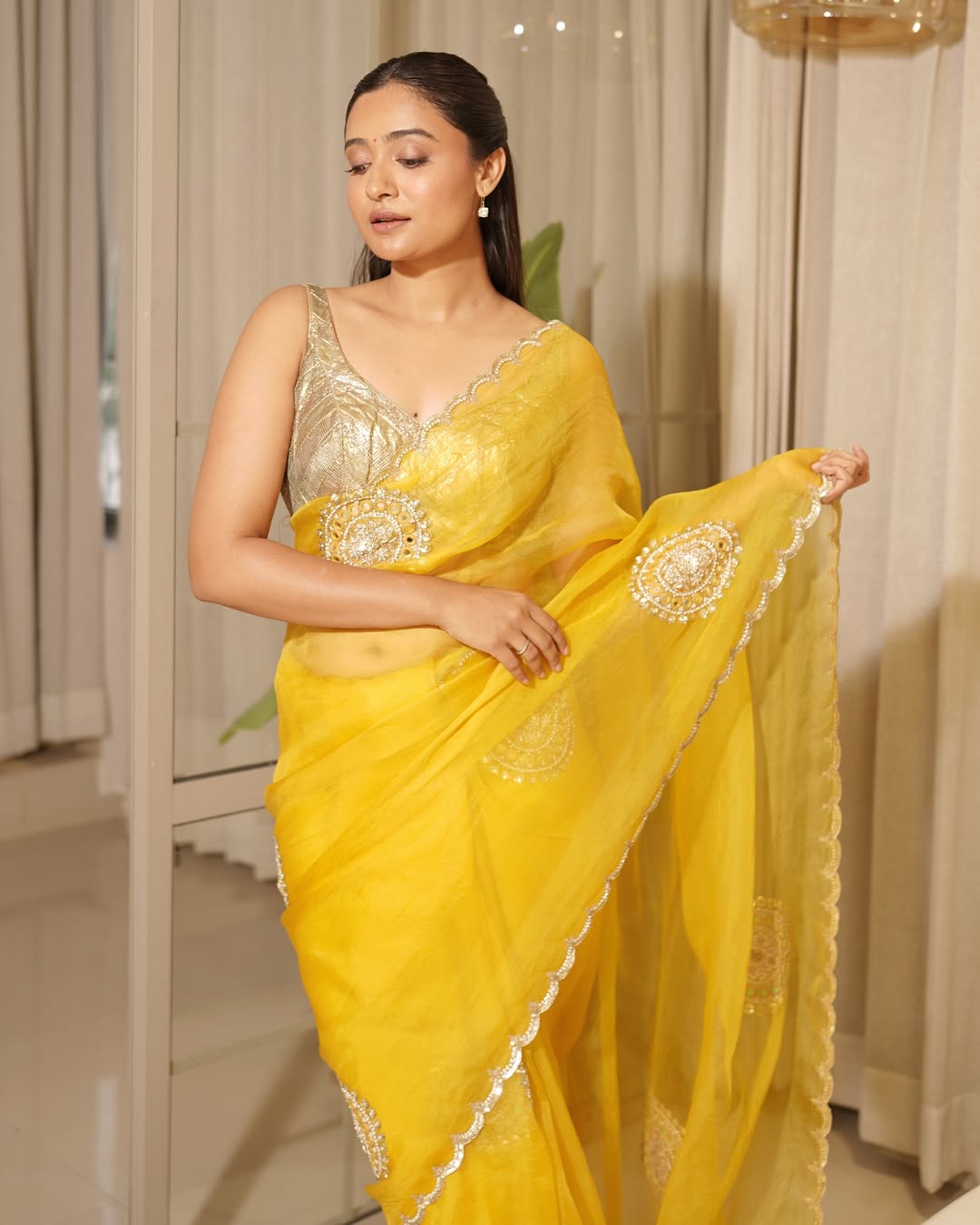 Shraddha Dangar Saree