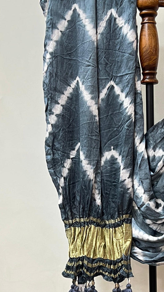 Grey Leheriya Dupatta