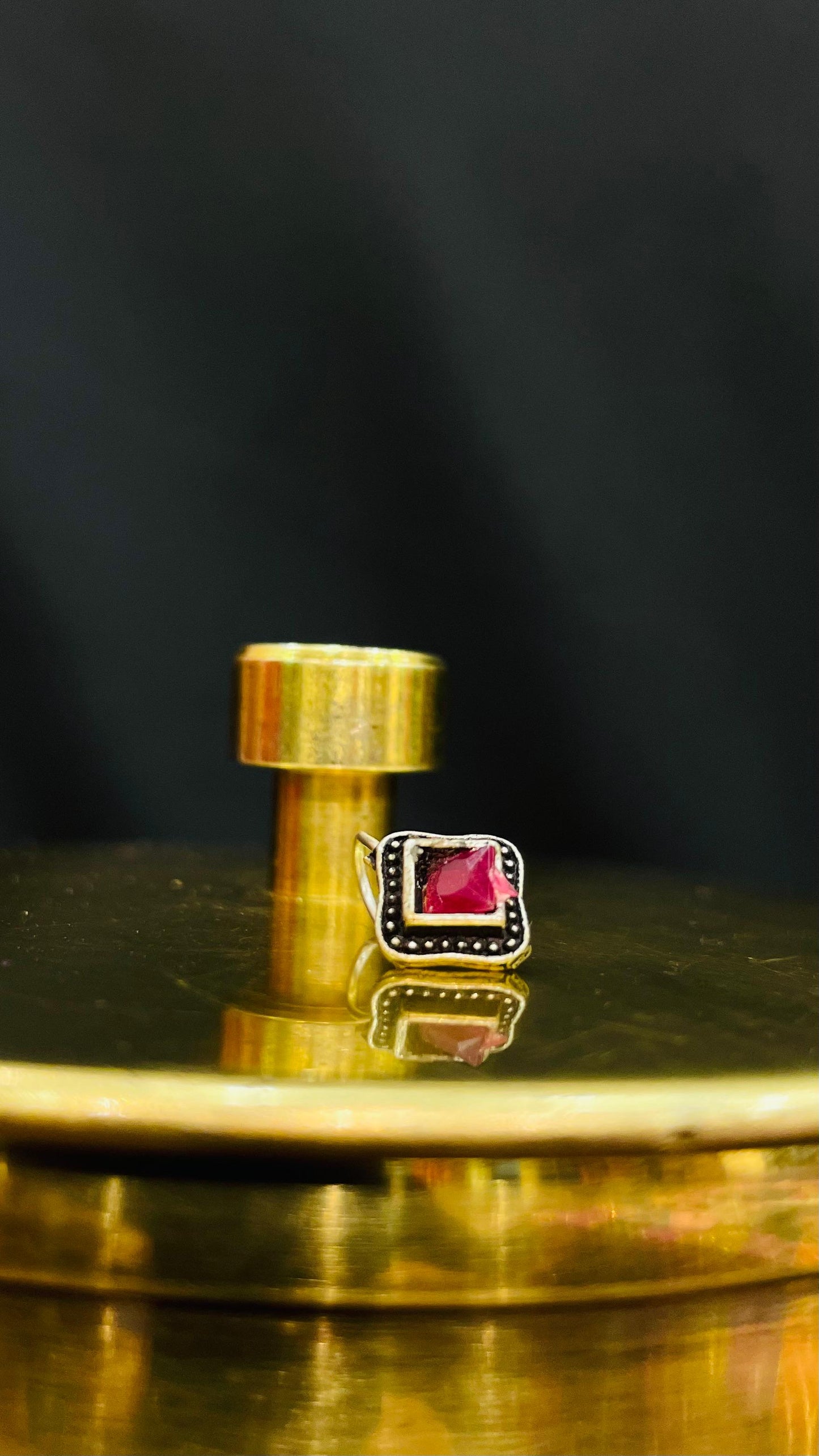 Oxidised Nose Pin