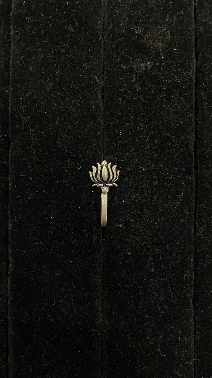 Oxidised Nose Pin