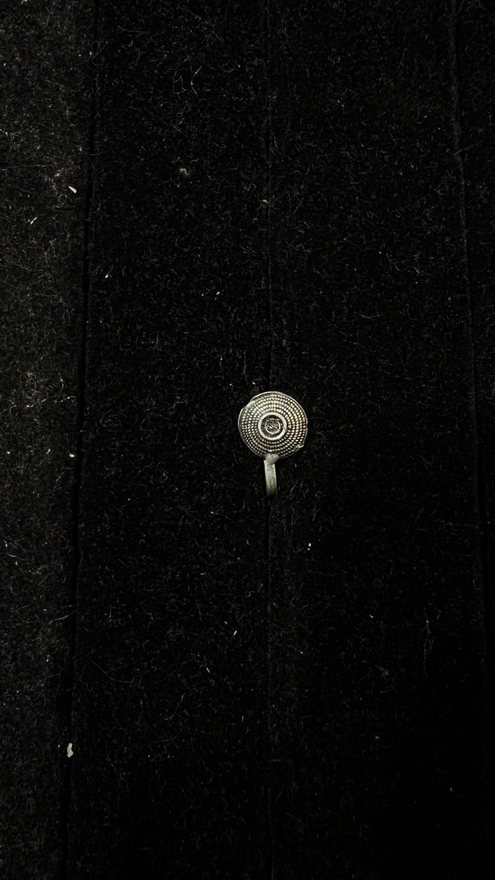 Oxidised Nose Pin