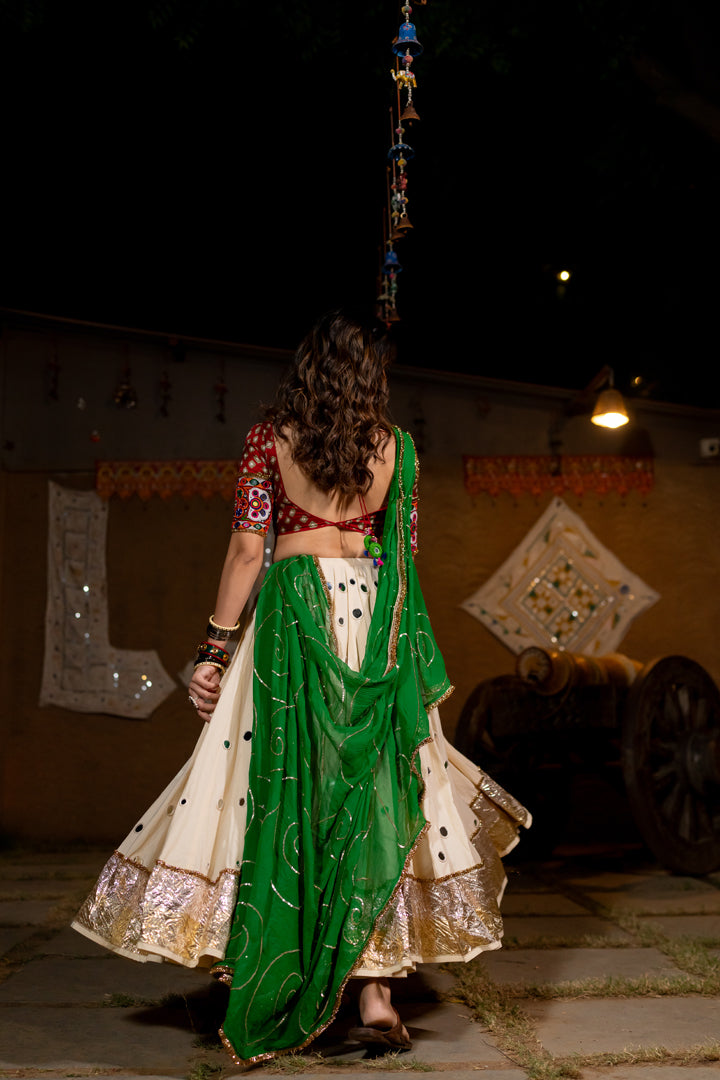 Green Ghumer Dupatta - Anjanase