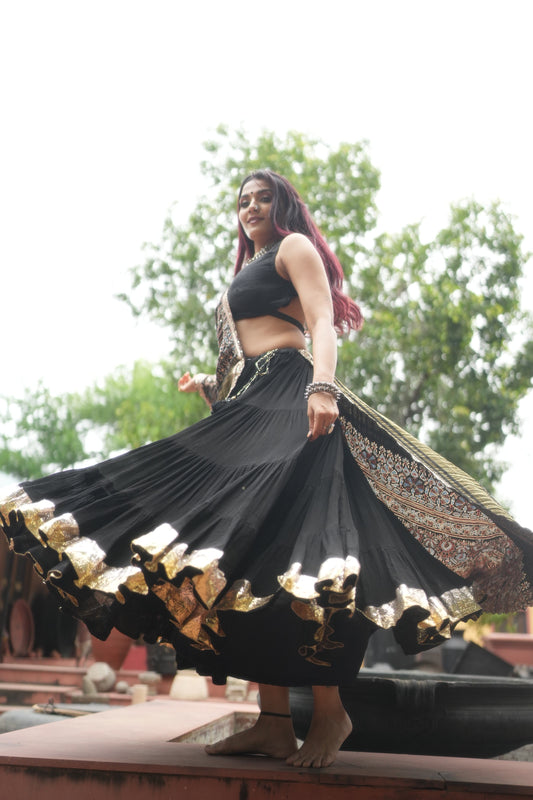 Black Flared Skirt - Anjanase