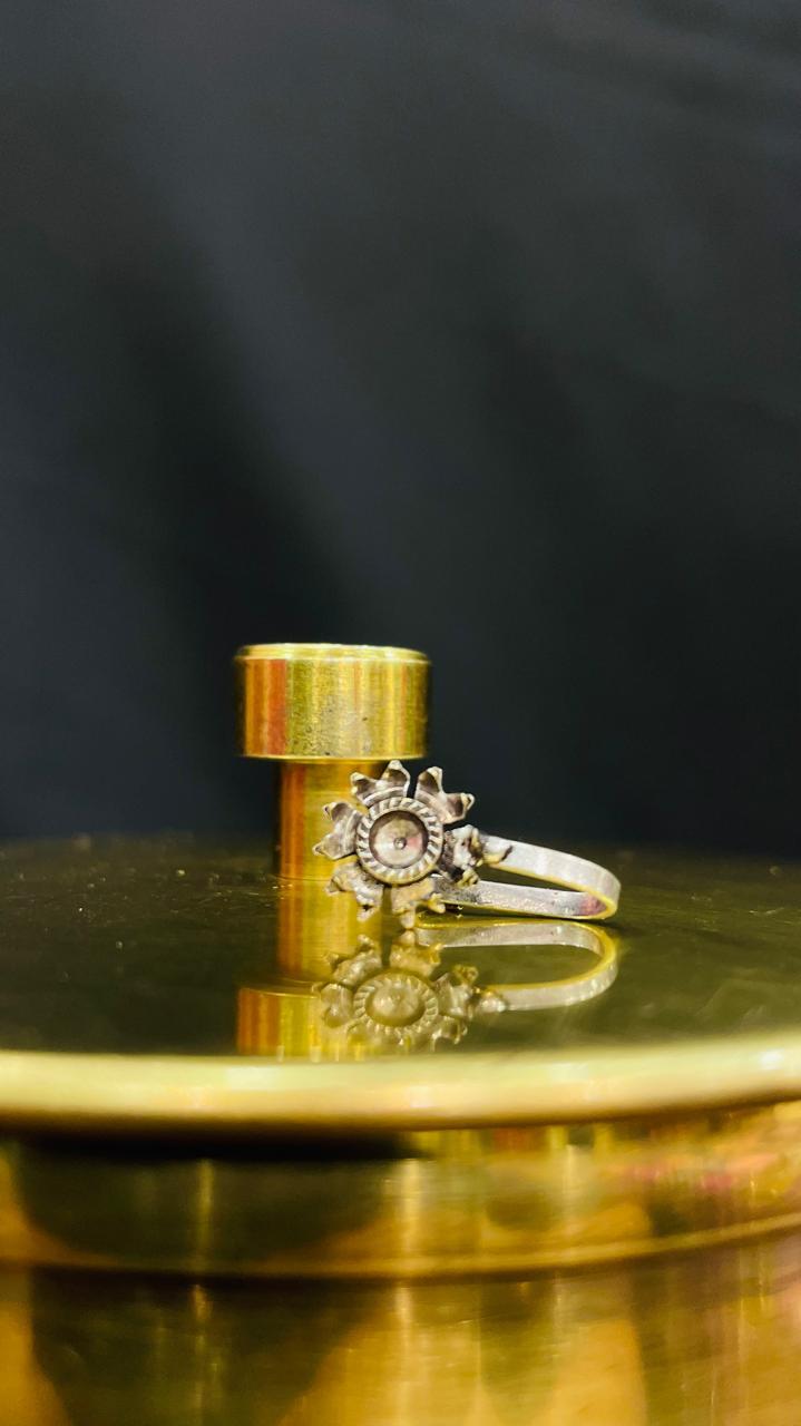 Oxidised Nose Pin