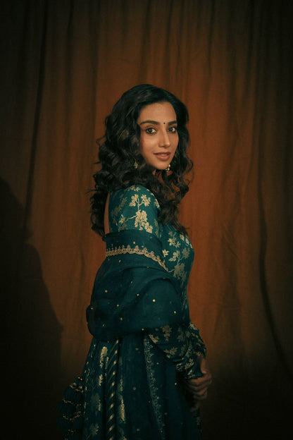 Meenakshi Chaudhary Anarkali Set - Anjanase