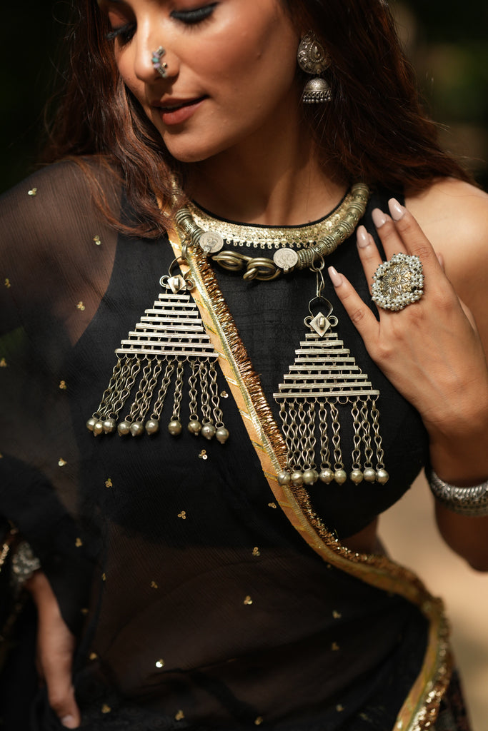 Hasli with 2 triangle pendants - Anjanase