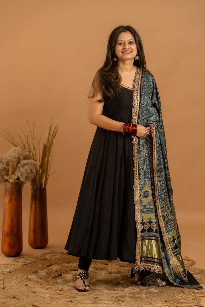 Black Anarkali Set - Anjanase