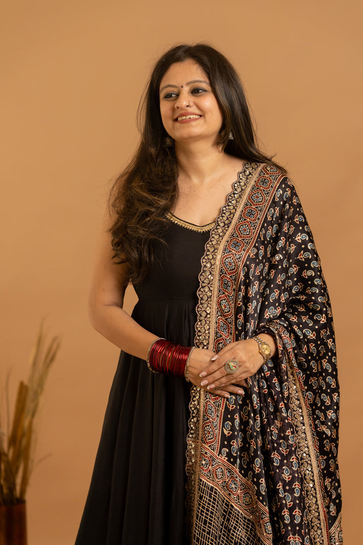 Black Anarkali Set - Anjanase