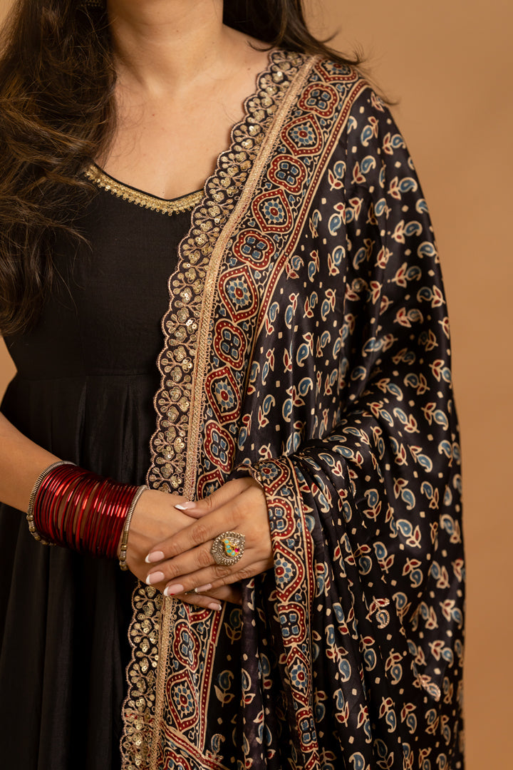 Black Anarkali Set - Anjanase