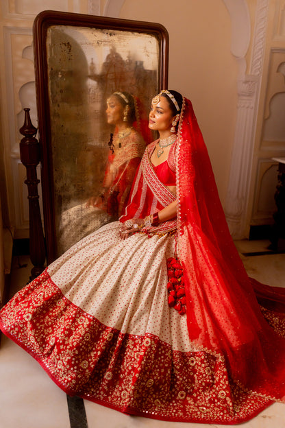 Dvija Lehenga Set