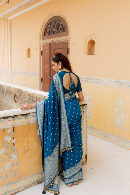 Nira Saree