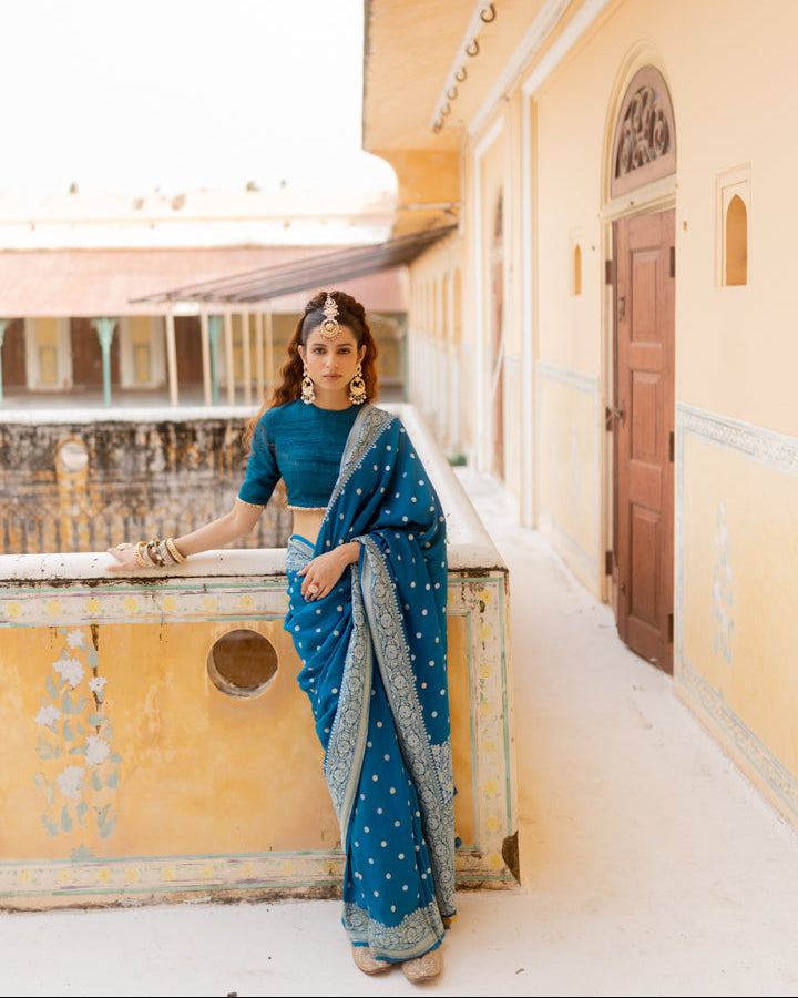 Nira Saree