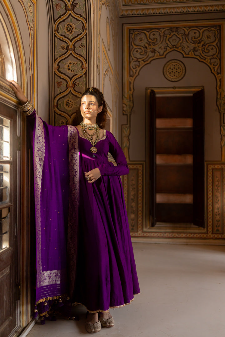 Mrigesha  Dupatta - Anjanase