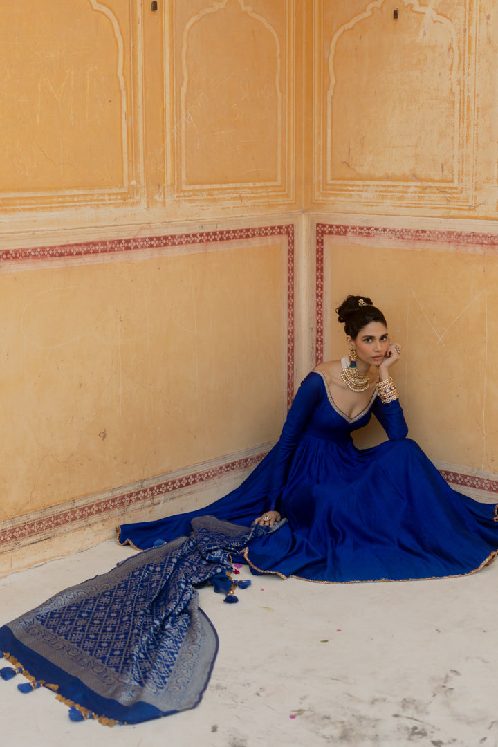 Mrigesha  Dupatta - Anjanase