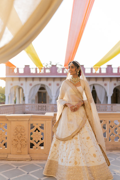 Manavi Lehenga Set