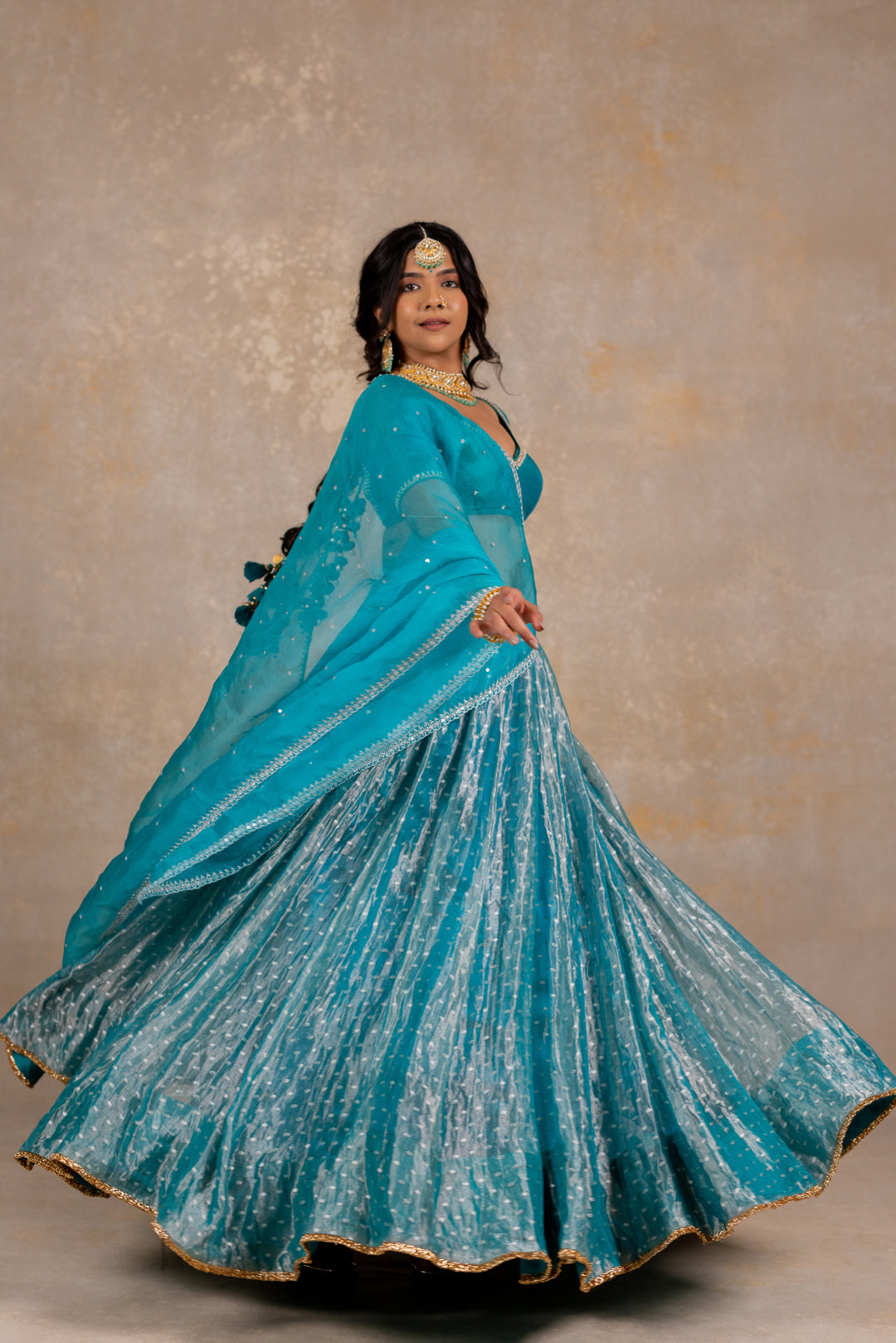 Raashi Lehenga Set