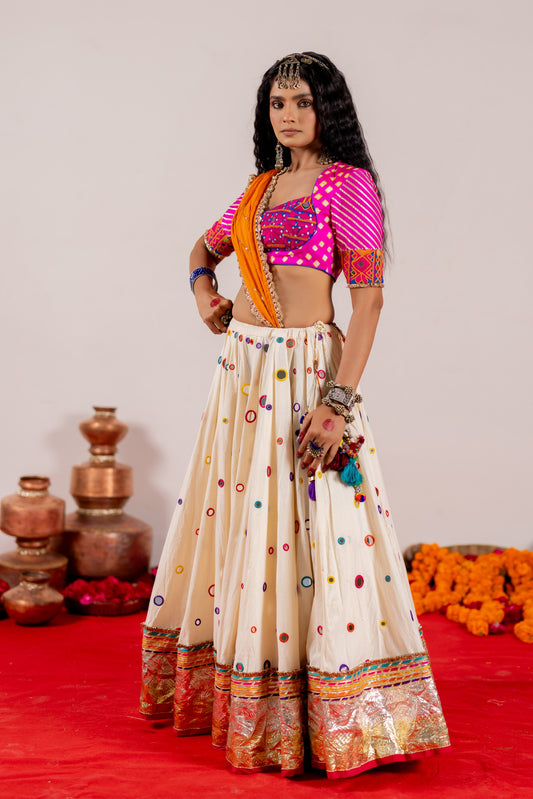 Aayna Lehenga Set