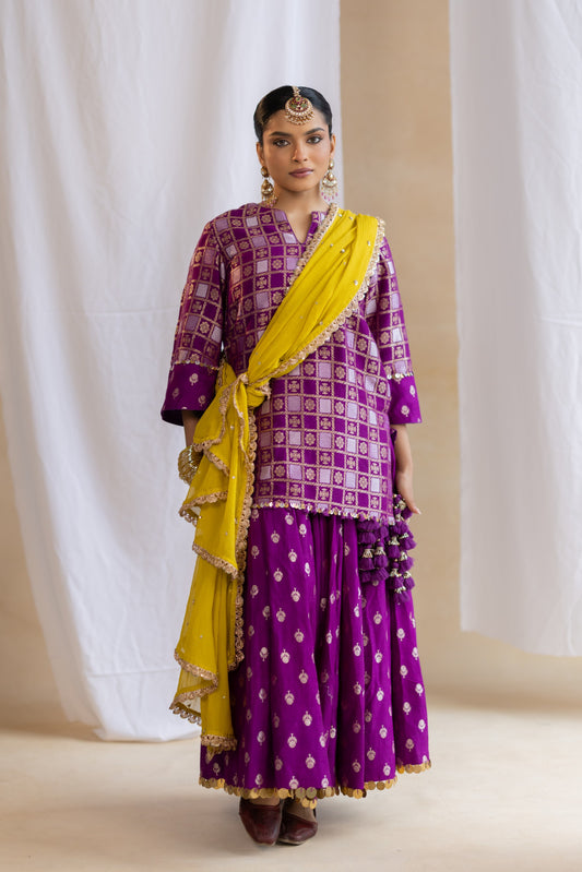 Gulabo Dupatta