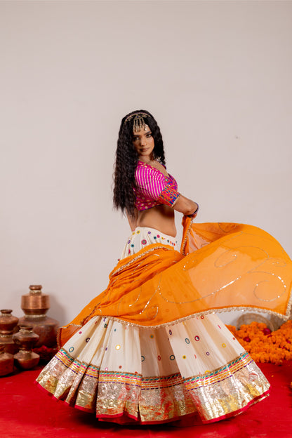 Aayna Lehenga Set