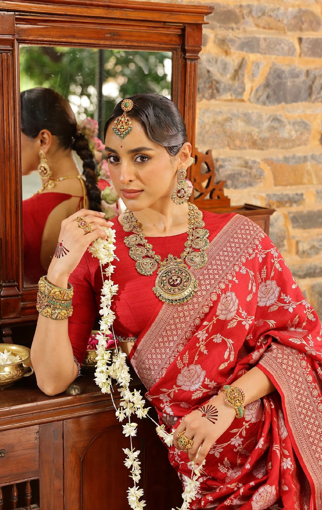 Akuti Saree