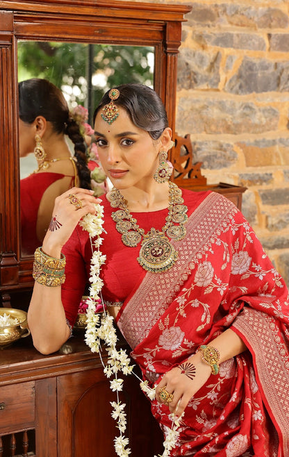 Akuti Saree