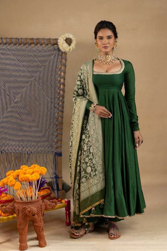 Mrigesha Dupatta